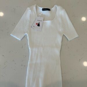 NWT ZESICA Short Sleeve Square Neck Ribbed Knit top Size M